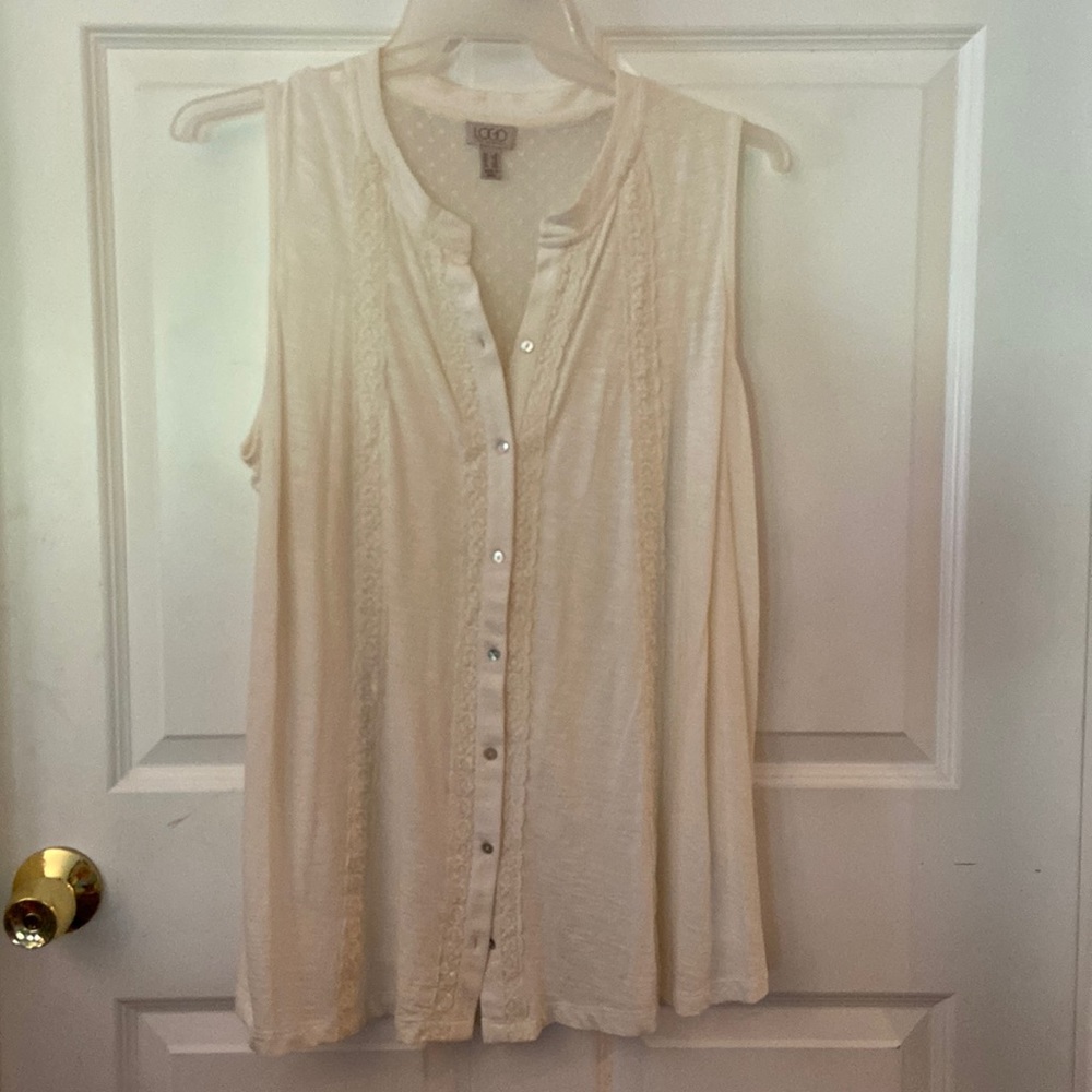 Logo tank top size 1X cream color with crochet